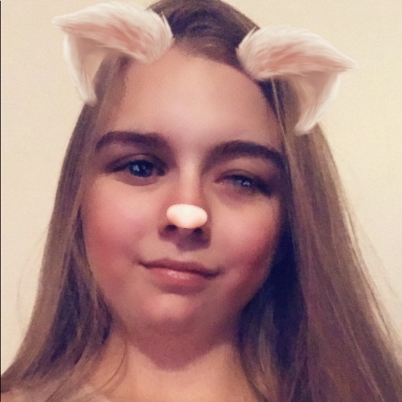 Meet your Posher, Brenna - Picture 1 of 1